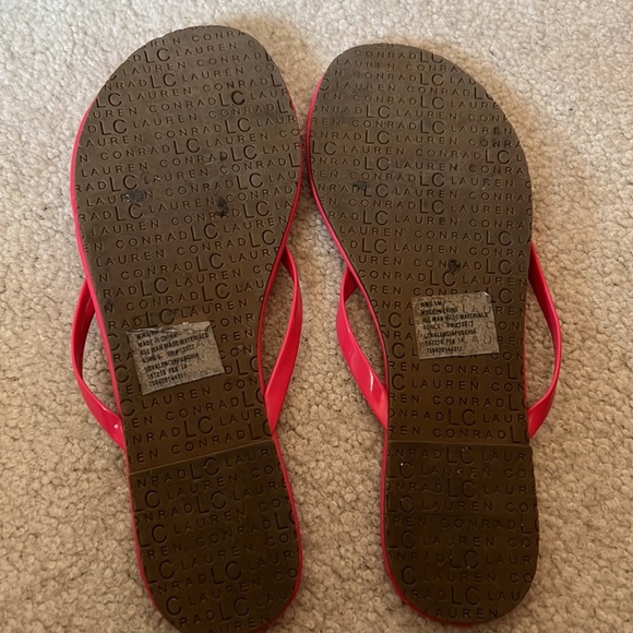 Lauren Conrad coral flip flops - Picture 4 of 5